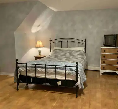 Beautiful and large (350 sqft) room in a single house for rent in West Royalty. Furnished with queen...