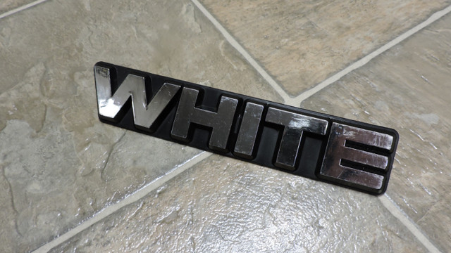Vintage WHITE Truck Emblem Badge in Arts & Collectibles in St. Catharines - Image 3