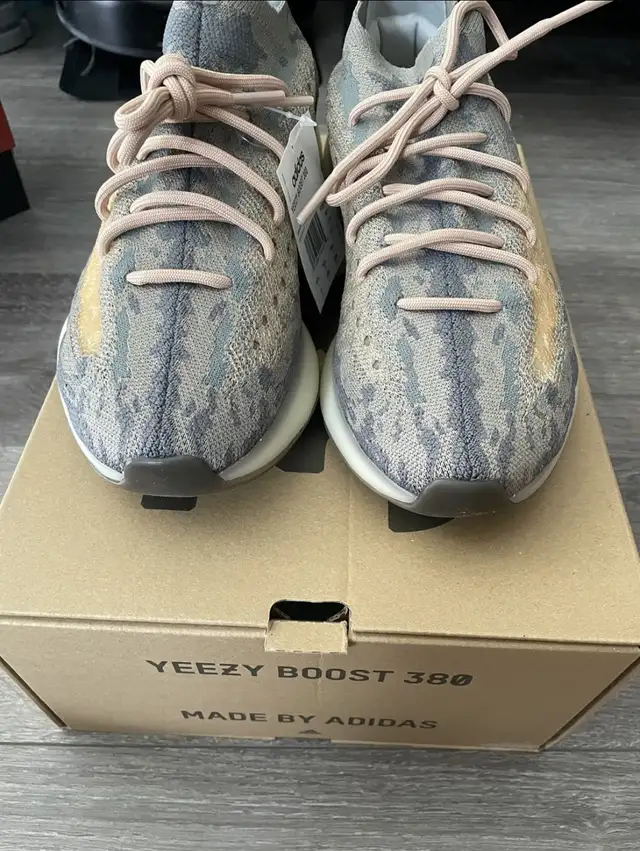 Adidas Yeezy 380 Mist - Size 11 in Men's Shoes in City of Toronto - Image 7
