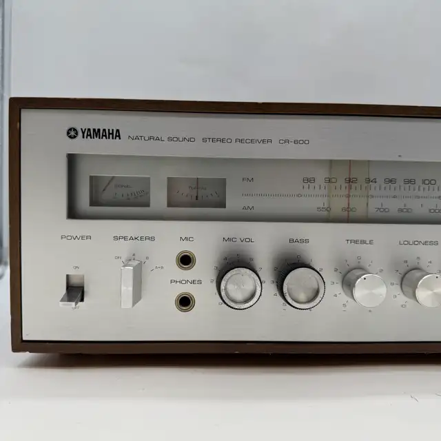 Vintage Yamaha CR-600 Natural Sound Stereo Receiver Tested Japan in Stereo Systems & Home Theatre in City of Toronto - Image 3