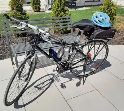 Vélo de route hybride Pégasus de marque GIANT, View more
