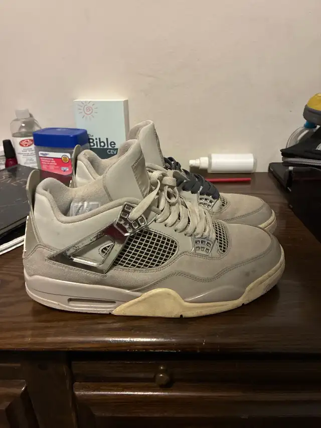 frozen moments Jordan 4s in Men's Shoes in City of Toronto - Image 4