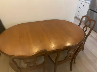 Vintage Walnut dining table with 6 chairs and two leafs, View more