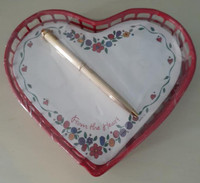 Vintage Red Heart Shaped Memo Paper Holder with note pad & pen