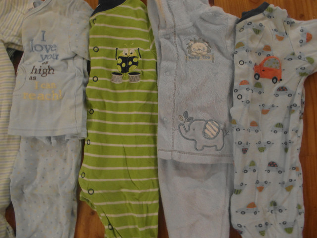 Lot de pyjama d'hiver de 9 mois pour garçon dans Vêtements - 9 à 12 mois  à Laval/Rive Nord - Image 3