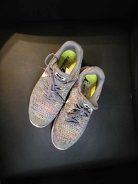 Nike Lunarion Flyknit Grey Volt Running Shoes