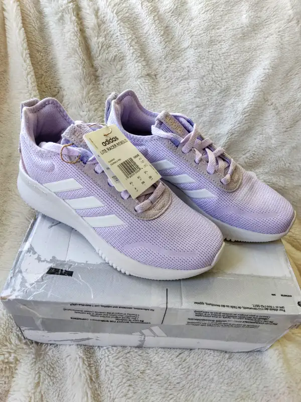 Brand New Adidas Women Size 6 Lite Racer Sneaker Shoes, BNIB in Women's - Shoes in Edmonton - Image 3