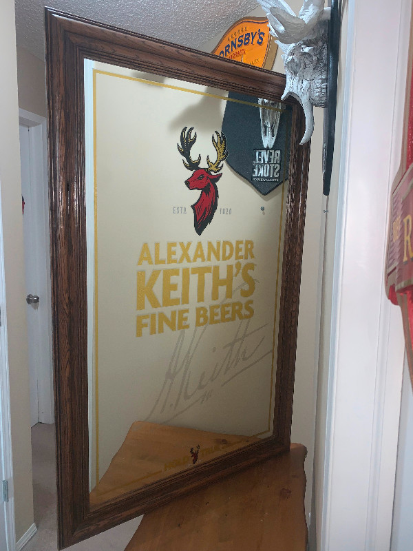Giant Vintage Alexander Keith beer bar mirror Mint Condition in Arts & Collectibles in Calgary - Image 3