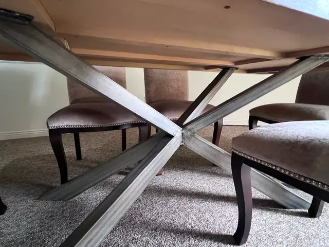 Dinning Room Table & Chairs in Dining Tables & Sets in Markham / York Region - Image 4
