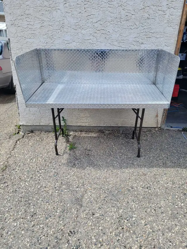 BBQ TABLE AND BBQ in BBQs & Outdoor Cooking in Regina - Image 3