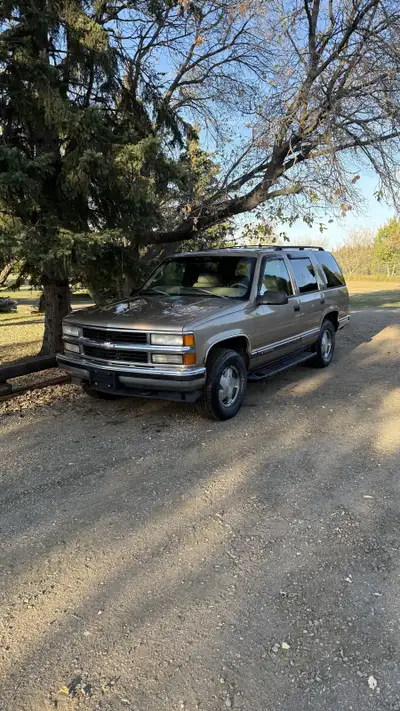 350 4x4 Very clean for the age. Daily driven