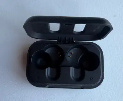 This is a replacement charging case for Skullcandy Indy true wireless earbuds. It is used, but in go...