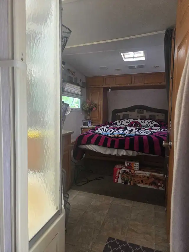 5th wheel trailer rock wood  in Travel Trailers & Campers in Kingston - Image 9