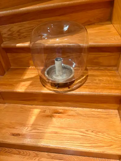 Outdoor lamp fixture for a pole. It only has wiring for the bulb but not wiring to attach to pole. I...