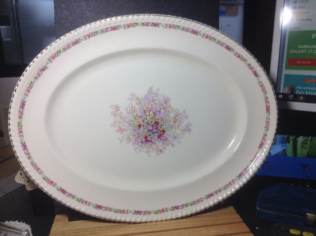 Johnson Brothers The Queen's Bouquet Large Oval 18" Platter Very in Arts & Collectibles in Vancouver