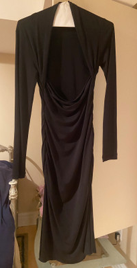 (New) Black Fitted Dress - Size Medium
