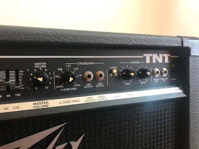 Ampli Basse 15": Peavey TNT 115 BW in Amps & Pedals in Sherbrooke - Image 4