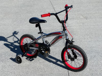 Kids’ bike with training wheels 14in