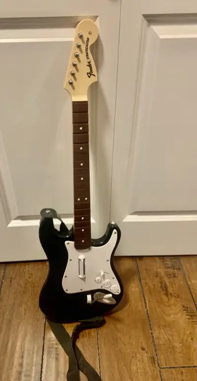 PS4 / PS5 Rock Band 4 Guitar Wireless Fender Stratocaster 91261, View more