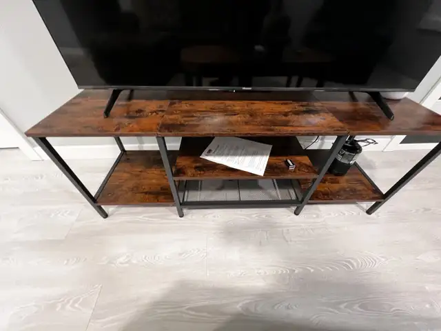 tv stand  in TV Tables & Entertainment Units in Kelowna - Image 2