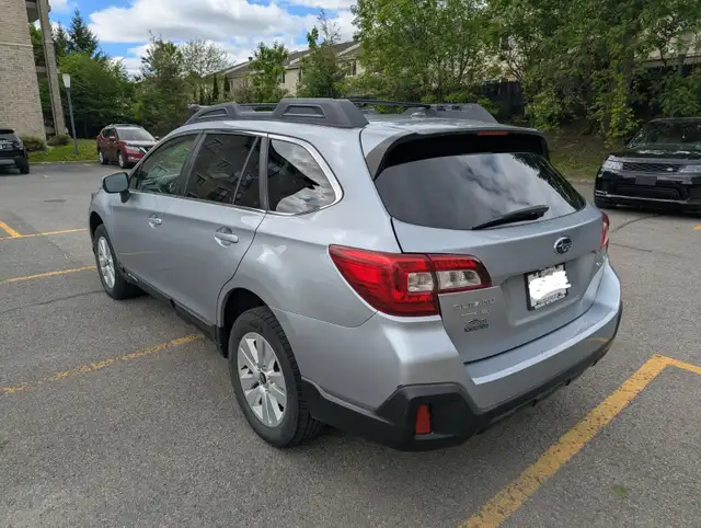Subaru Outback 2018 2.5i Touring – Gris – Excellente condition in Cars & Trucks in City of Montréal - Image 11