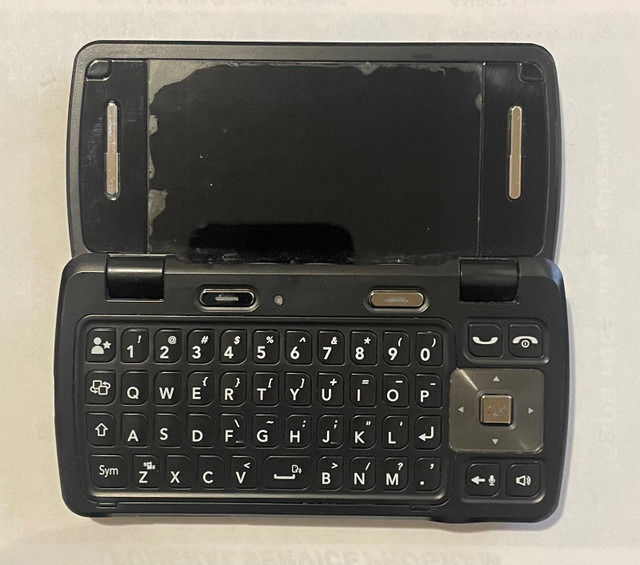 LG Keybo 2 in Cell Phones in Hamilton
