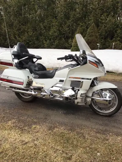 Will accept best offers or trade ,,bike must Go . oCruising into the sunset on this 1998 Honda Goldw...