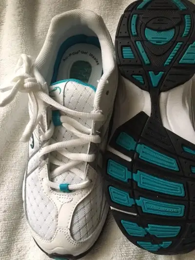 NEW LADIES DR SCHOLL RUNNING SHOW SIZE 7W, View more