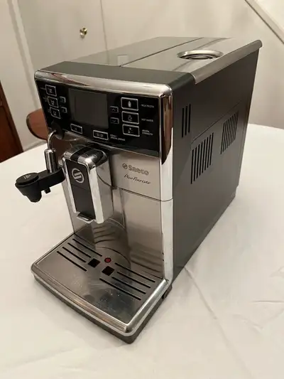HD8924 Saeco PicoBaristo Super-automatic espresso machine, View more