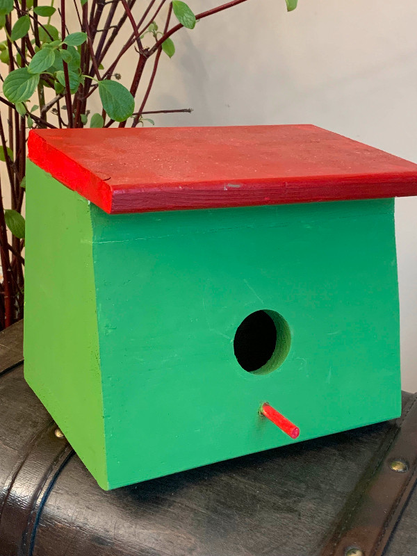 Bird House : NEW : Never Used in Outdoor Décor in Cambridge