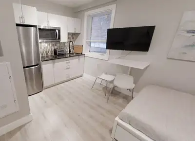 Studio for rent near the University of Ottawa