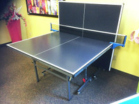 Table de tennis ping pong compacte de qualité, NEUVE en boite