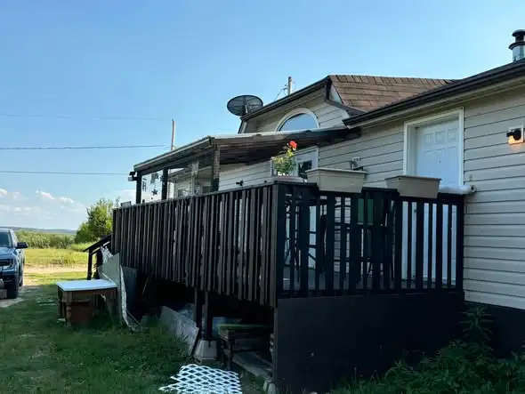 Trailer and lot close to river in subdivision in Houses for Sale in La Ronge - Image 5