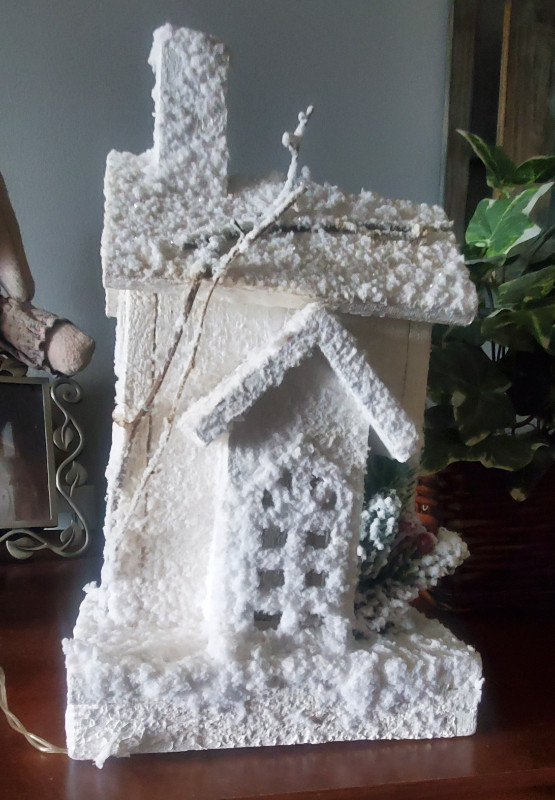 Wooden Snowy Light Up House in Hobbies & Crafts in Hamilton