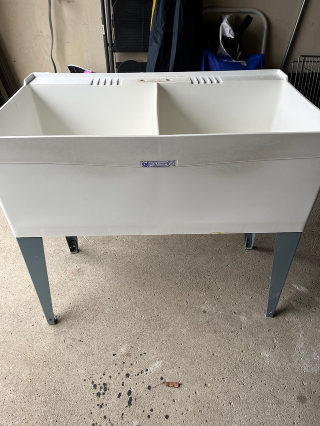Double Laundry tub $90 in Other in City of Toronto