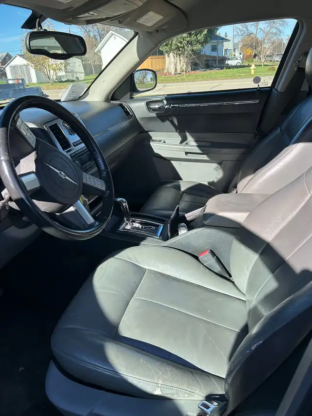 2005 Chrysler 300600053734987550723