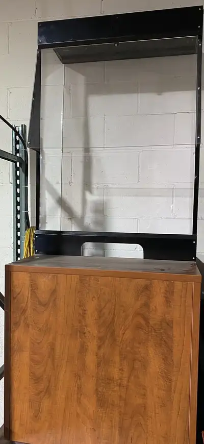 Meuble présentoir plexiglass / Presentation furniture plexi, View more