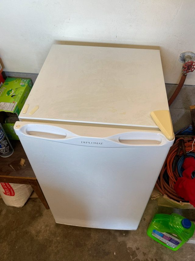 Mini fridge (Diplomat Brand) in Refrigerators in Hamilton - Image 2