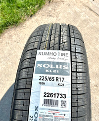 225/65R17 Kumho™️ All Season Tires 