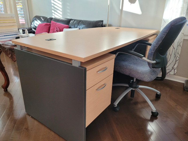 Office or Studying Desk Desks Oakville / Halton Region Kijiji
