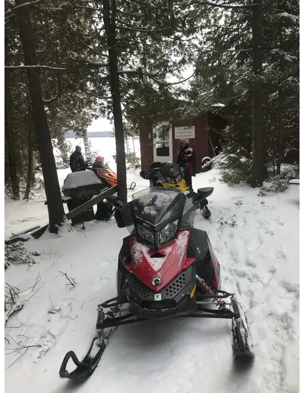 SNOW MIBILE, ICEFISH, COTTAGES in Ontario in Canada - Image 9
