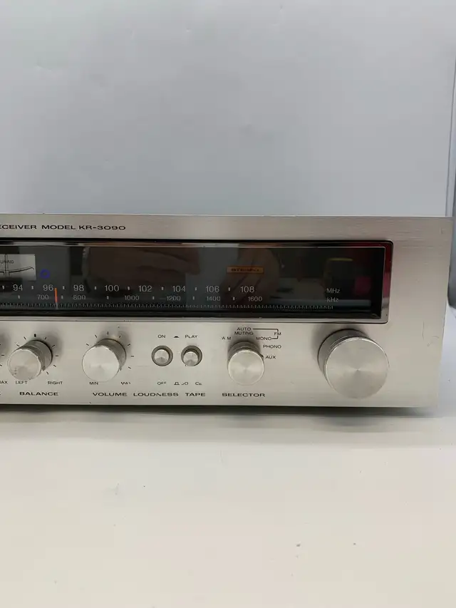 Kenwood KR-3090 Vintage AM/FM Stereo Receiver in Stereo Systems & Home Theatre in City of Toronto - Image 4