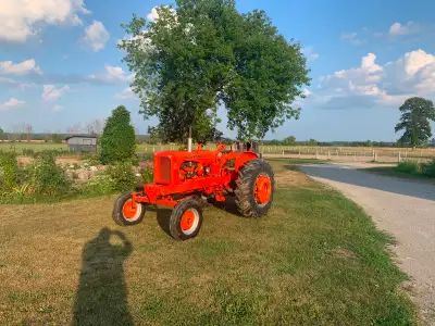 WD 45 Runs great and in excellent shape. Comes with factory wheel weights and also have a 3pt Hitch...