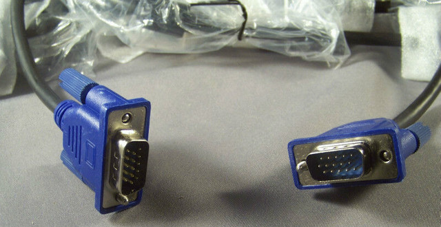 Brand New 6FT VGA male to male cables, 15 pin HD15 quality OEM in Cables & Connectors in City of Toronto - Image 3