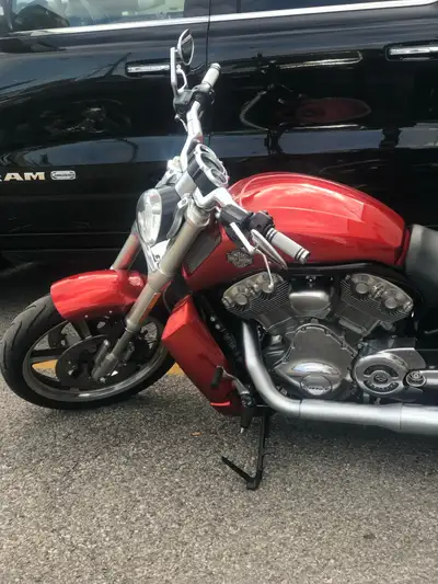 * Striking Orange * Engine: 1.3 L V-shaped, runs perfectly. * Mileage: Very low kms, 13,614 Exhaust:...