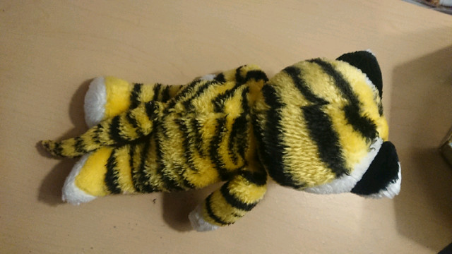 OBO T.C. Official Mascot Hamilton Tiger-Cats Plush RARE in Arts & Collectibles in Thunder Bay - Image 3