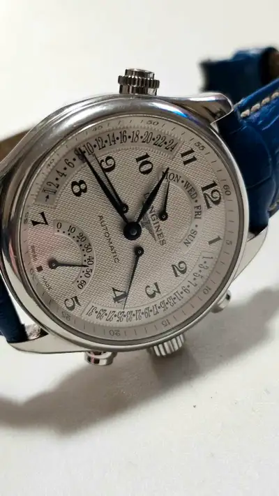 This watch is rare and highly sought after. The watch is in pristine condition and comes with origin...