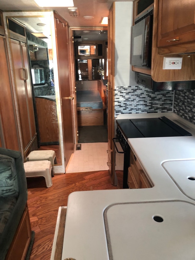 Aylmer Québec 35 foot RV with new transmission Aylmer Quebec RVs