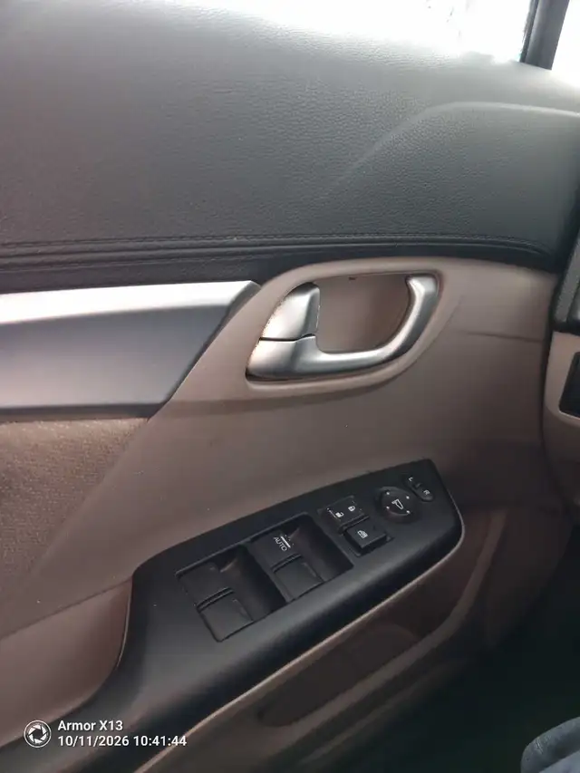 Honda Civic 2013596423501960325126