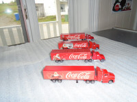 Ensemble 4 semi-remorques pour village de Noël coca-cola